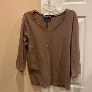 Karen Scott v-neck 3/4 sleeve 100% cotton top